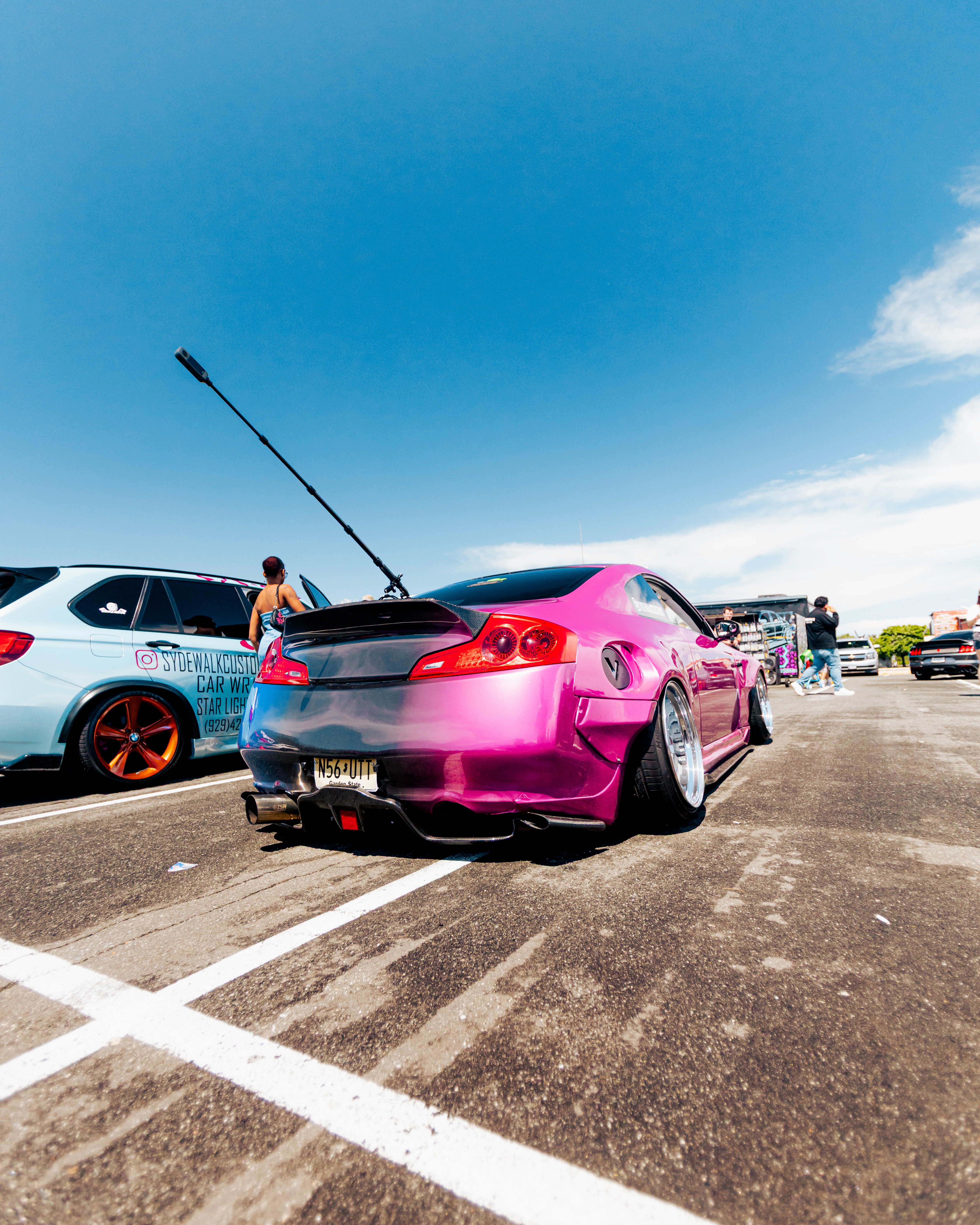Pink G35, Coverage